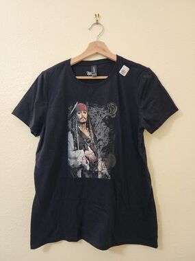 Disney Pirates Of The Caribbean Captain Jack Black Short Sleeve Crewneck T-Shirt